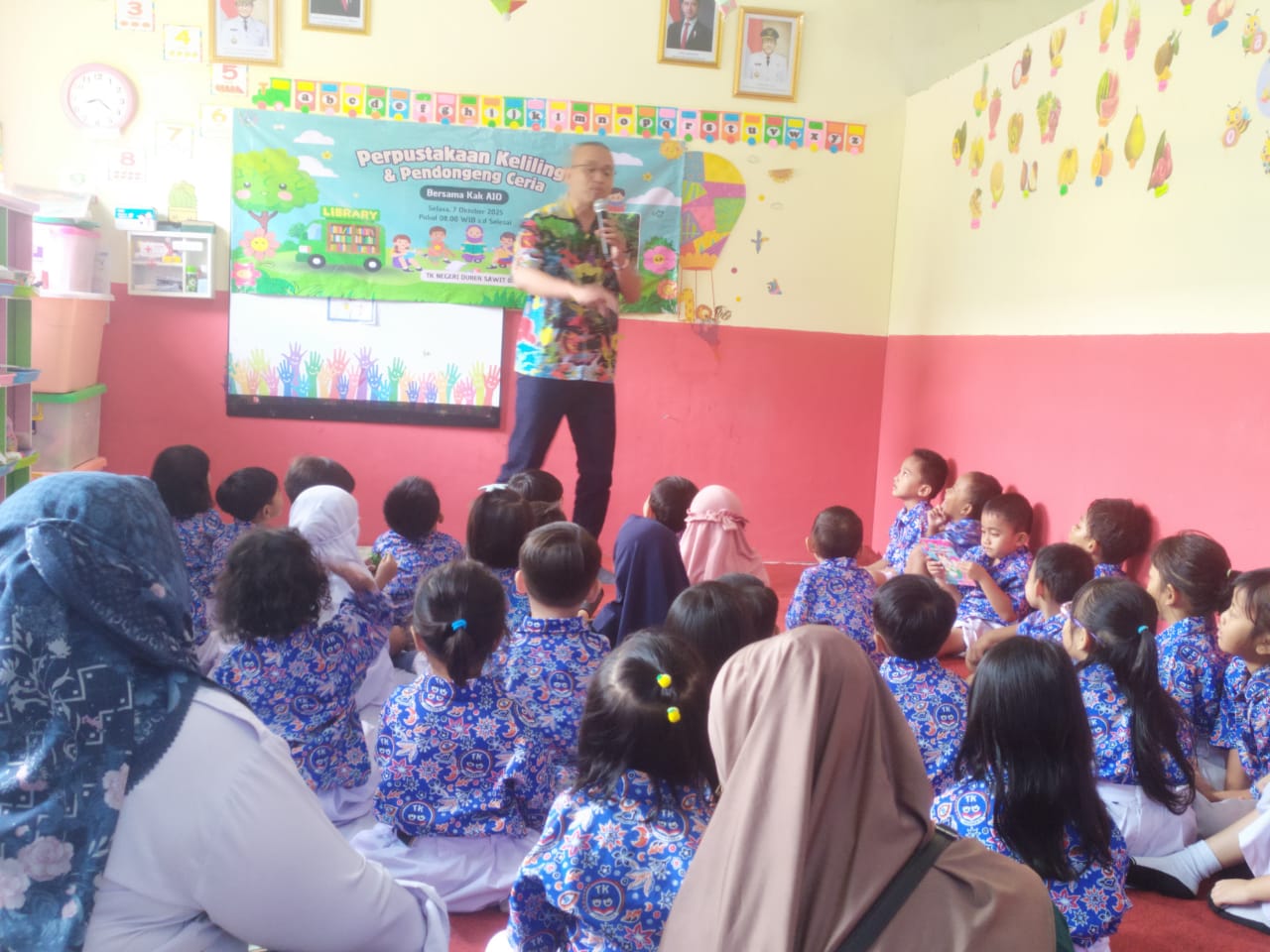 Wisata LiterAsyik Ke TK Negeri Duren Sawit 02